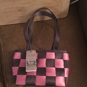 Harvey’ Seatbelt Bag